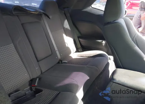 2019 Dodge Challenger Sxt Awd z USA, uszkodzony, nr VIN 2C3CDZGG7KH677865